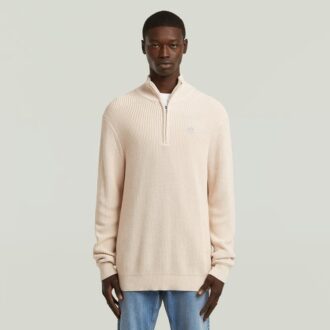 Stickad pullover med halv dragkedja