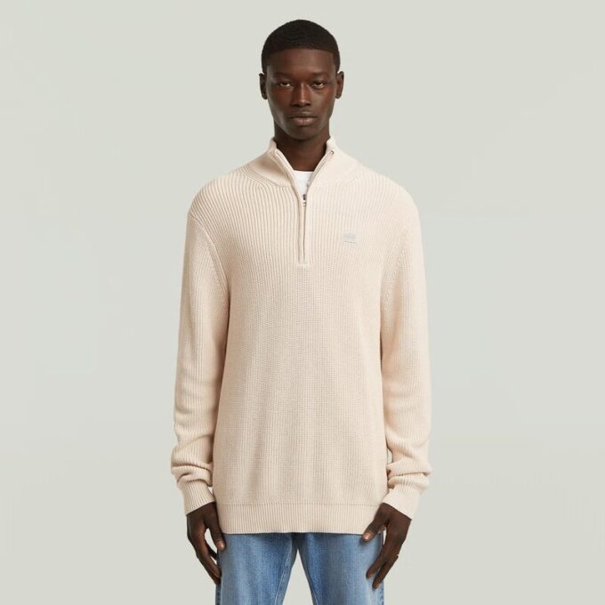 Stickad pullover med halv dragkedja Stickad pullover med halv dragkedja