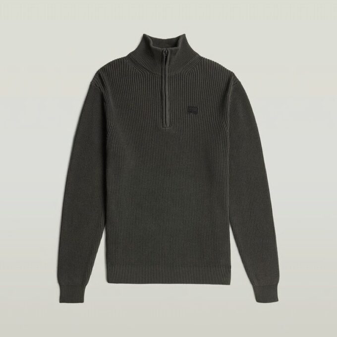 Stickad pullover med halv dragkedja Stickad pullover med halv dragkedja