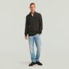 Stickad pullover med halv dragkedja Stickad pullover med halv dragkedja