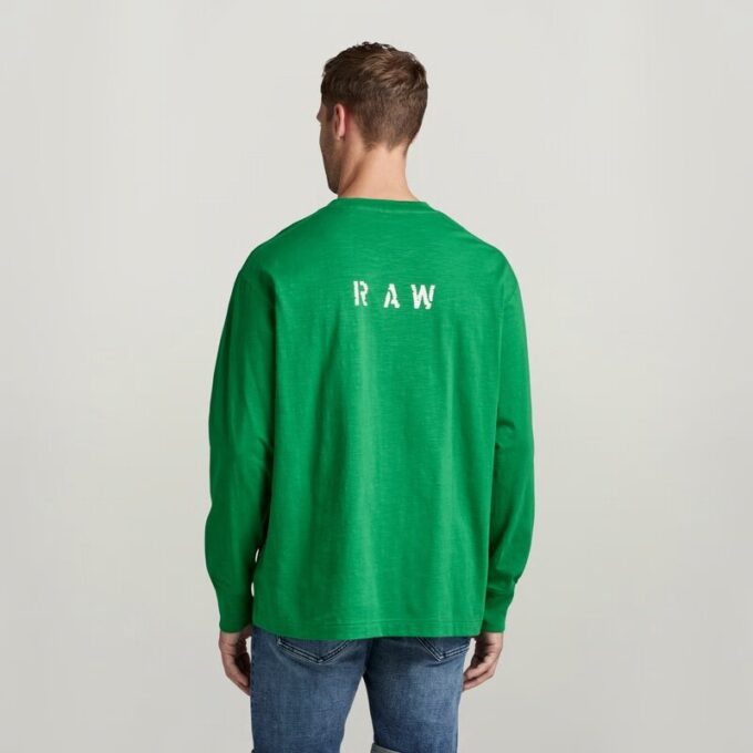 T-shirt med boxig grafik baktill