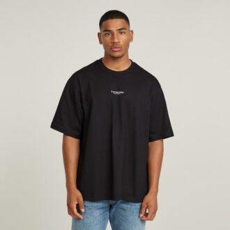 T-shirt med boxig passform och mittbröst