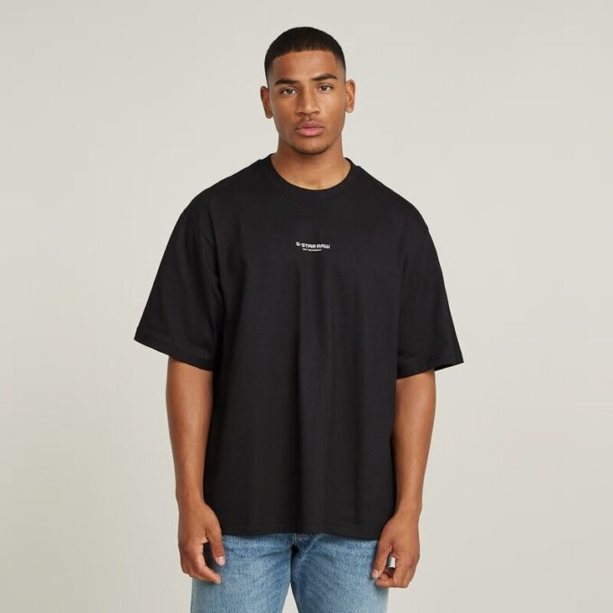T-shirt med boxig passform och mittbröst T-shirt med boxig passform och mittbröst