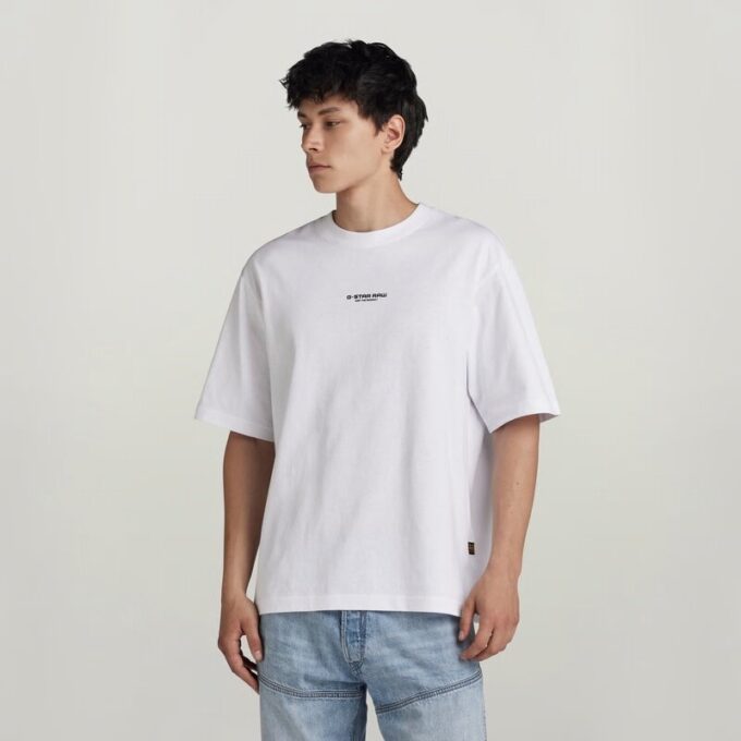 T-shirt med boxig passform och mittbröst T-shirt med boxig passform och mittbröst