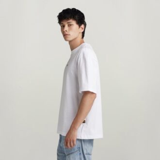 T-shirt med boxig passform och mittbröst