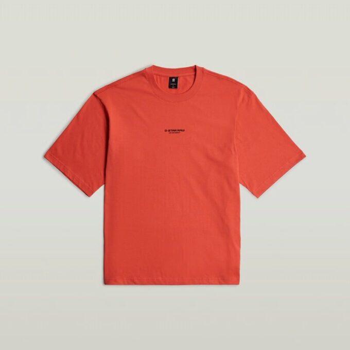 T-shirt med boxig passform och mittbröst