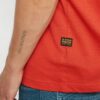 T-shirt med boxig passform och mittbröst