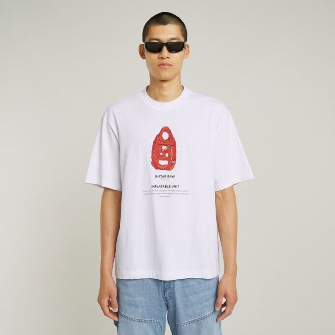 T-shirt med boxigt tryck och arkivtryck