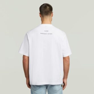 T-shirt med boxigt tryck och arkivtryck