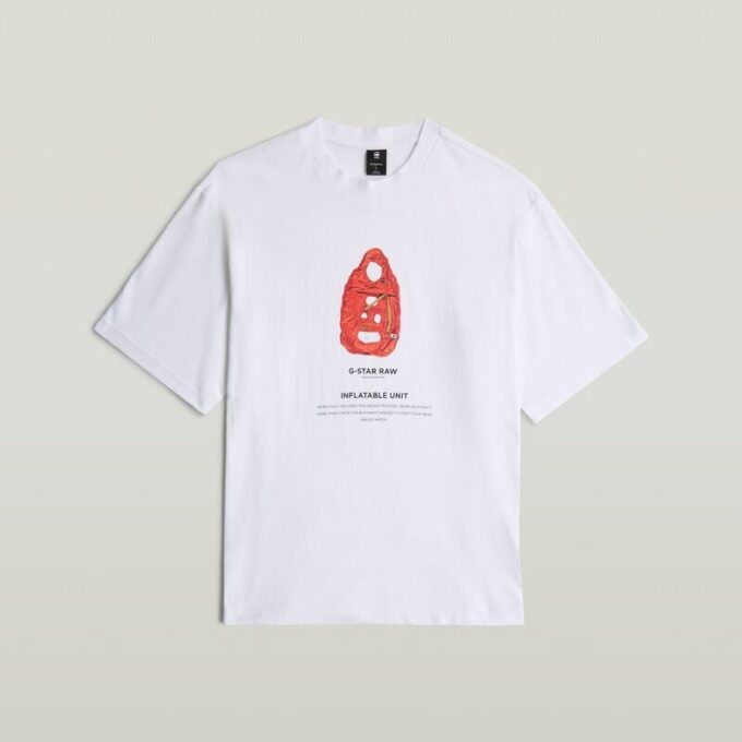T-shirt med boxigt tryck och arkivtryck