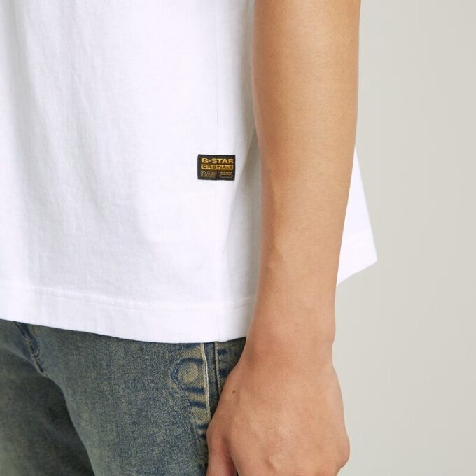 T-shirt med boxigt tryck och arkivtryck