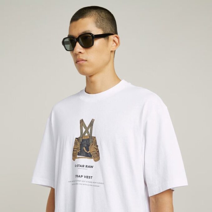 T-shirt med boxigt tryck och arkivtryck