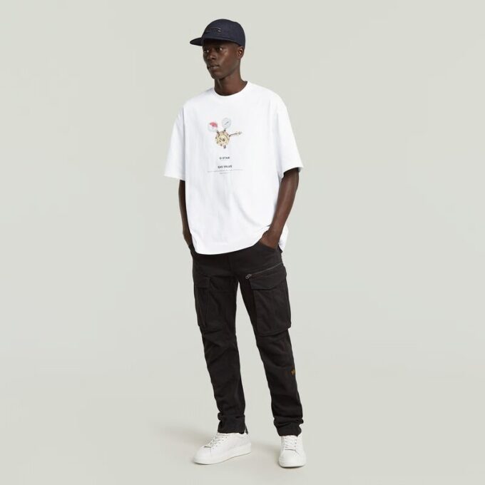 T-shirt med boxigt tryck och arkivtryck