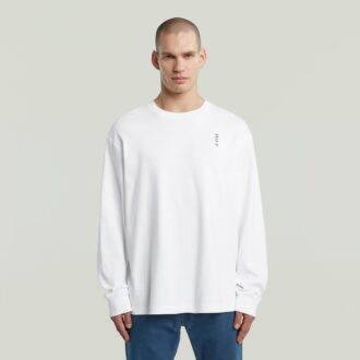 T-shirt med broderad text baktill