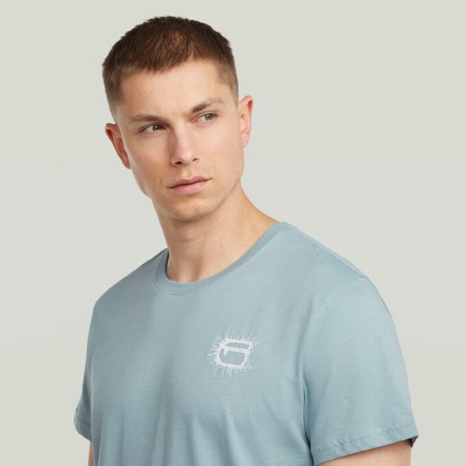 T-shirt med Embro-logotyp T-shirt med Embro-logotyp