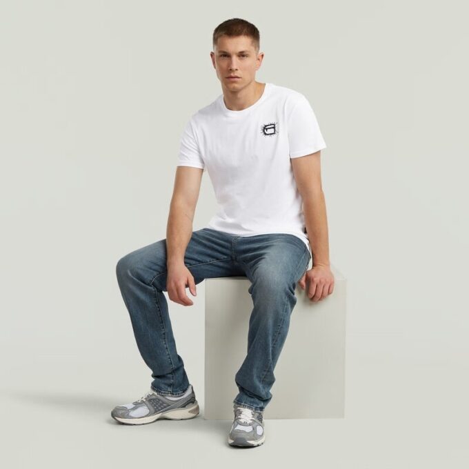 T-shirt med Embro-logotyp T-shirt med Embro-logotyp