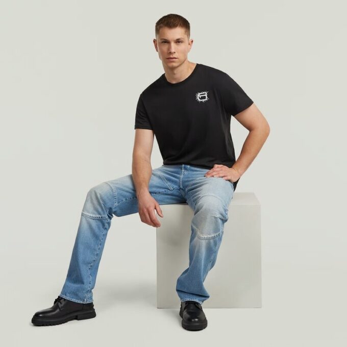 T-shirt med Embro-logotyp T-shirt med Embro-logotyp
