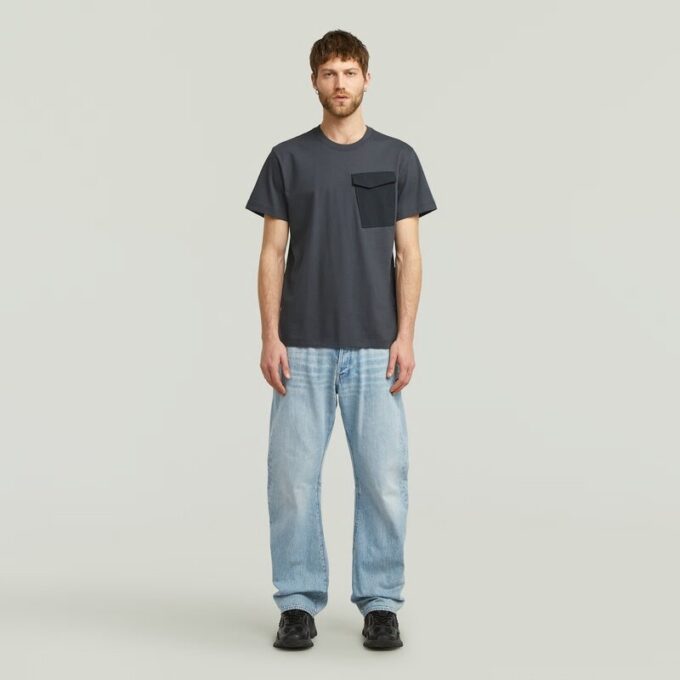 T-shirt med fickor och tygblandning