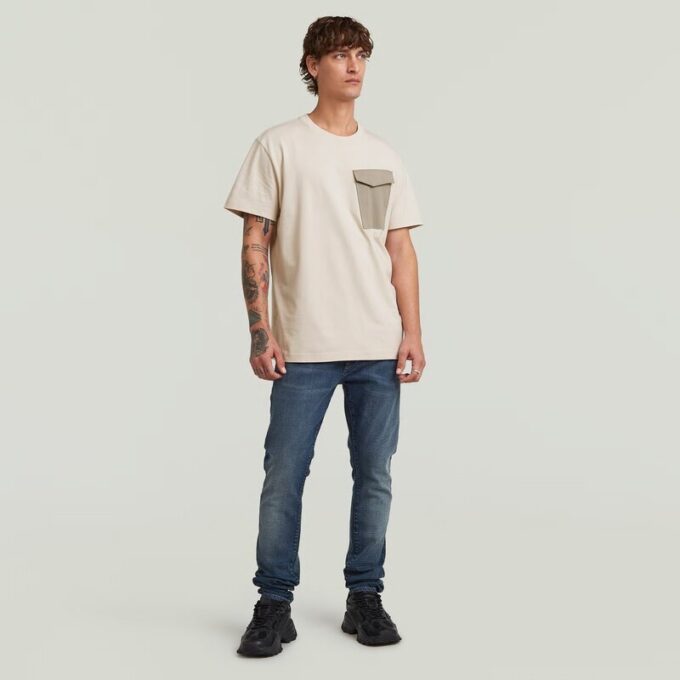 T-shirt med fickor och tygblandning