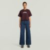 T-shirt med filtlogotyp och boxig design T-shirt med filtlogotyp och boxig design