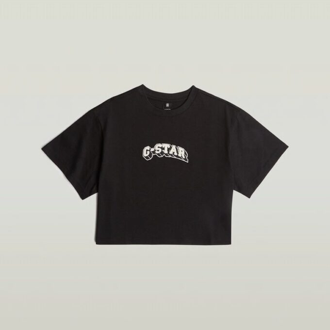 T-shirt med filtlogotyp och boxig design T-shirt med filtlogotyp och boxig design