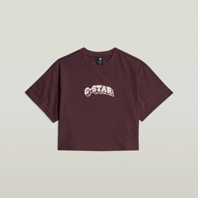 T-shirt med filtlogotyp och boxig design T-shirt med filtlogotyp och boxig design