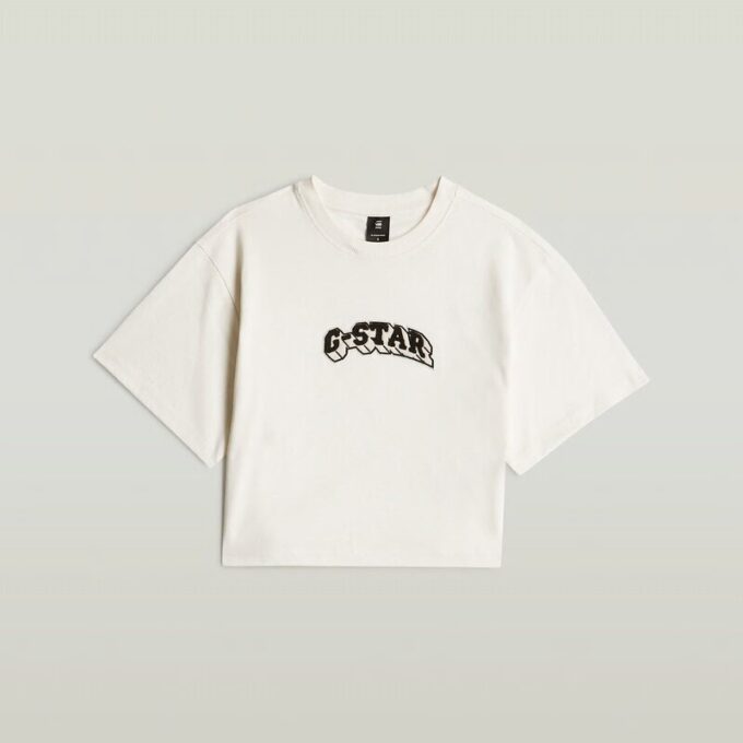 T-shirt med filtlogotyp och boxig design T-shirt med filtlogotyp och boxig design