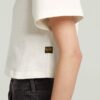 T-shirt med filtlogotyp och boxig design T-shirt med filtlogotyp och boxig design