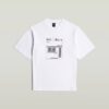 T-shirt med grafisk design och boxig design