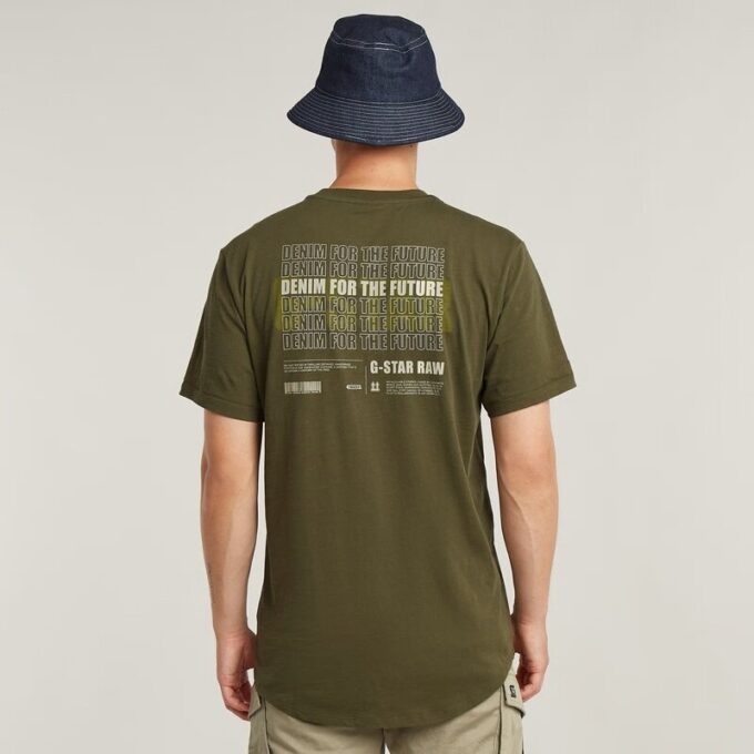 T-shirt med grafisk design och fransar