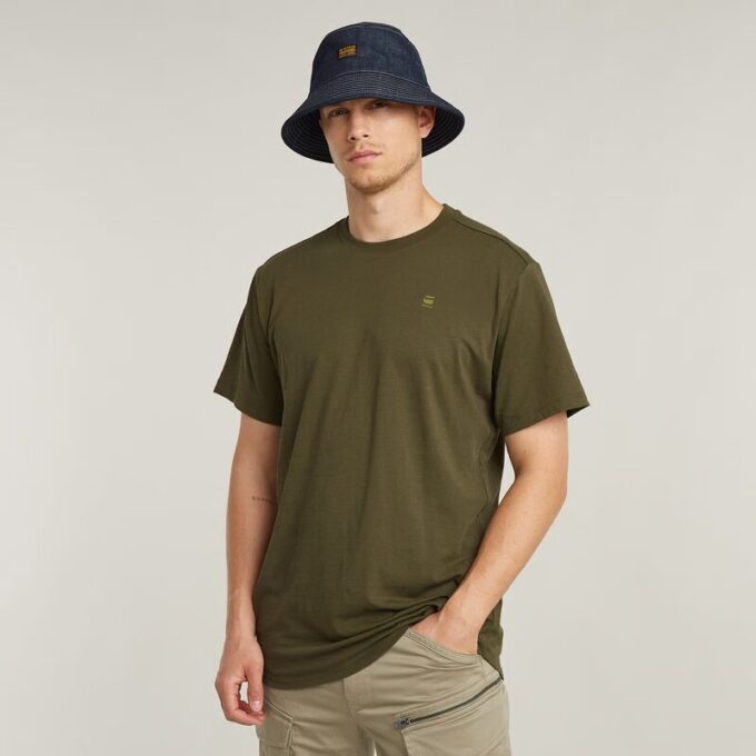 T-shirt med grafisk design och fransar