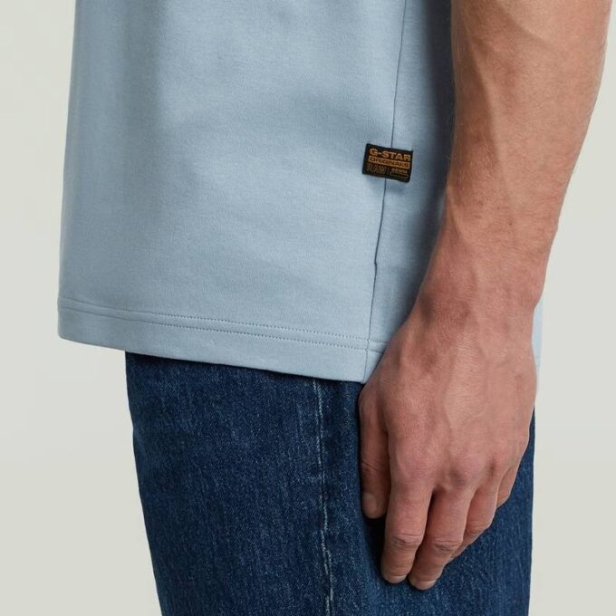 T-shirt med grafisk kant baktill