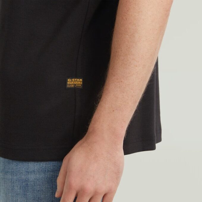 T-shirt med grafisk kant baktill