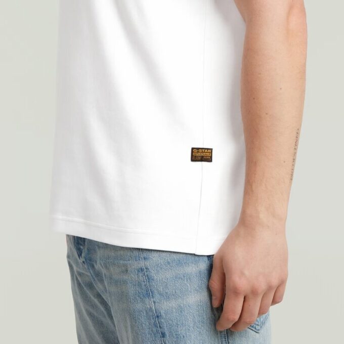 T-shirt med grafisk kant baktill