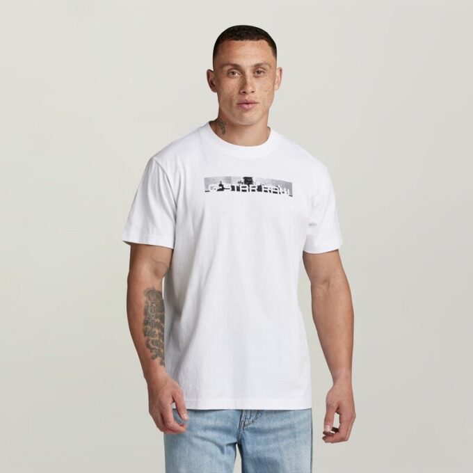 T-shirt med grafisk lös passform och tryck på baksidan av cockpiten