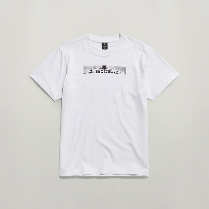 T-shirt med grafisk lös passform och tryck på baksidan av cockpiten