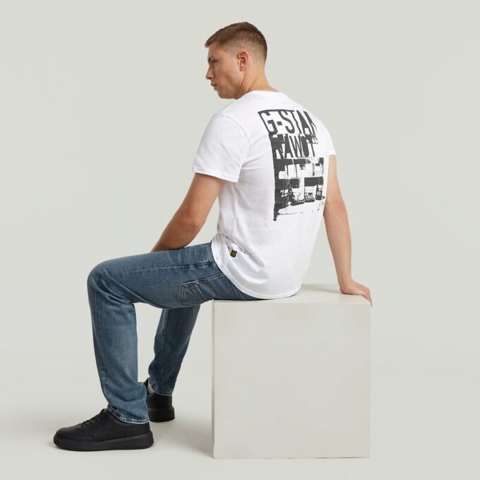 T-shirt med grafisk rygg T-shirt med grafisk rygg