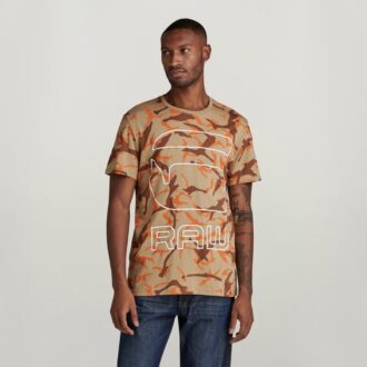 T-shirt med kamouflagemönster