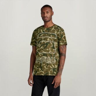 T-shirt med kamouflagemönster