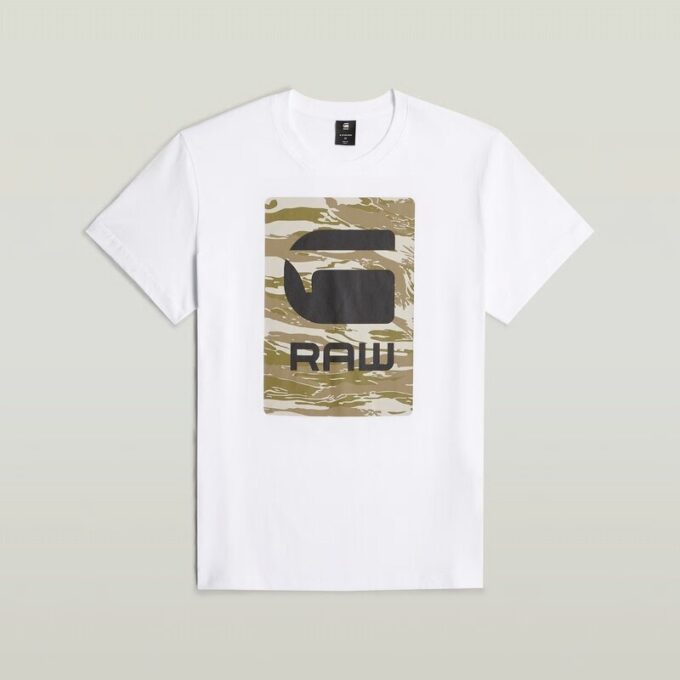 T-shirt med kamouflagemönster T-shirt med kamouflagemönster
