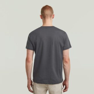 T-shirt med logotyp och kontur