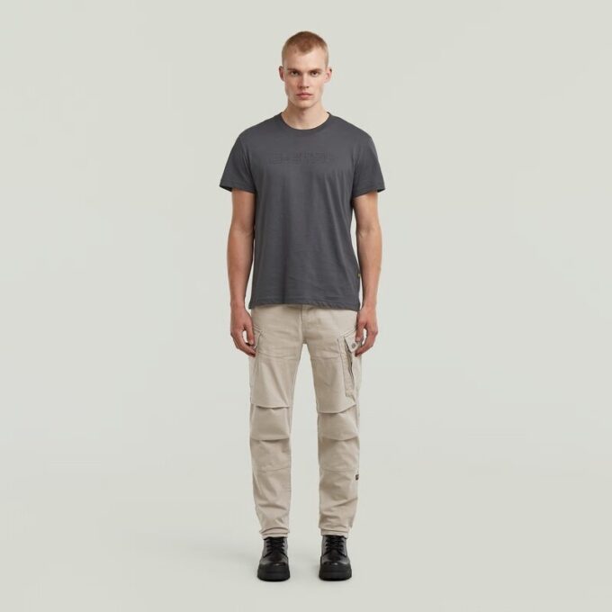 T-shirt med logotyp och kontur T-shirt med logotyp och kontur