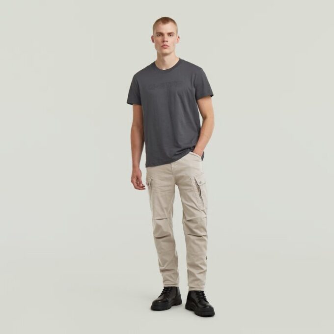 T-shirt med logotyp och kontur T-shirt med logotyp och kontur