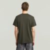 T-shirt med logotyp på bröstet