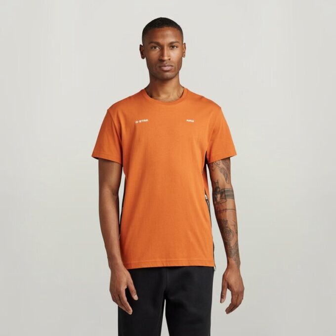 T-shirt med logotyptejp