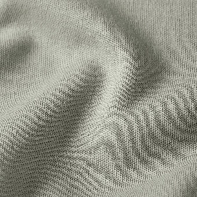 T-shirt med löst tryck och tryck på bröstet T-shirt med löst tryck och tryck på bröstet