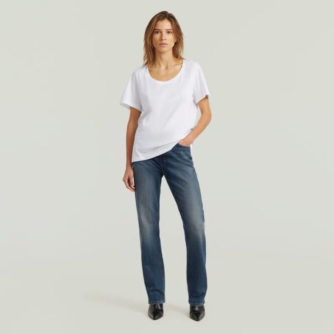 T-shirt med rund halsringning T-shirt med rund halsringning