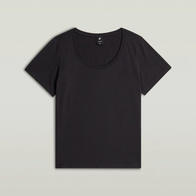 T-shirt med rund halsringning T-shirt med rund halsringning