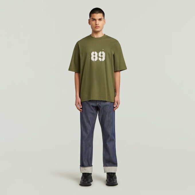 T-shirt med sprayad 89-rygg T-shirt med sprayad 89-rygg