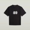 T-shirt med sprayad 89-rygg T-shirt med sprayad 89-rygg